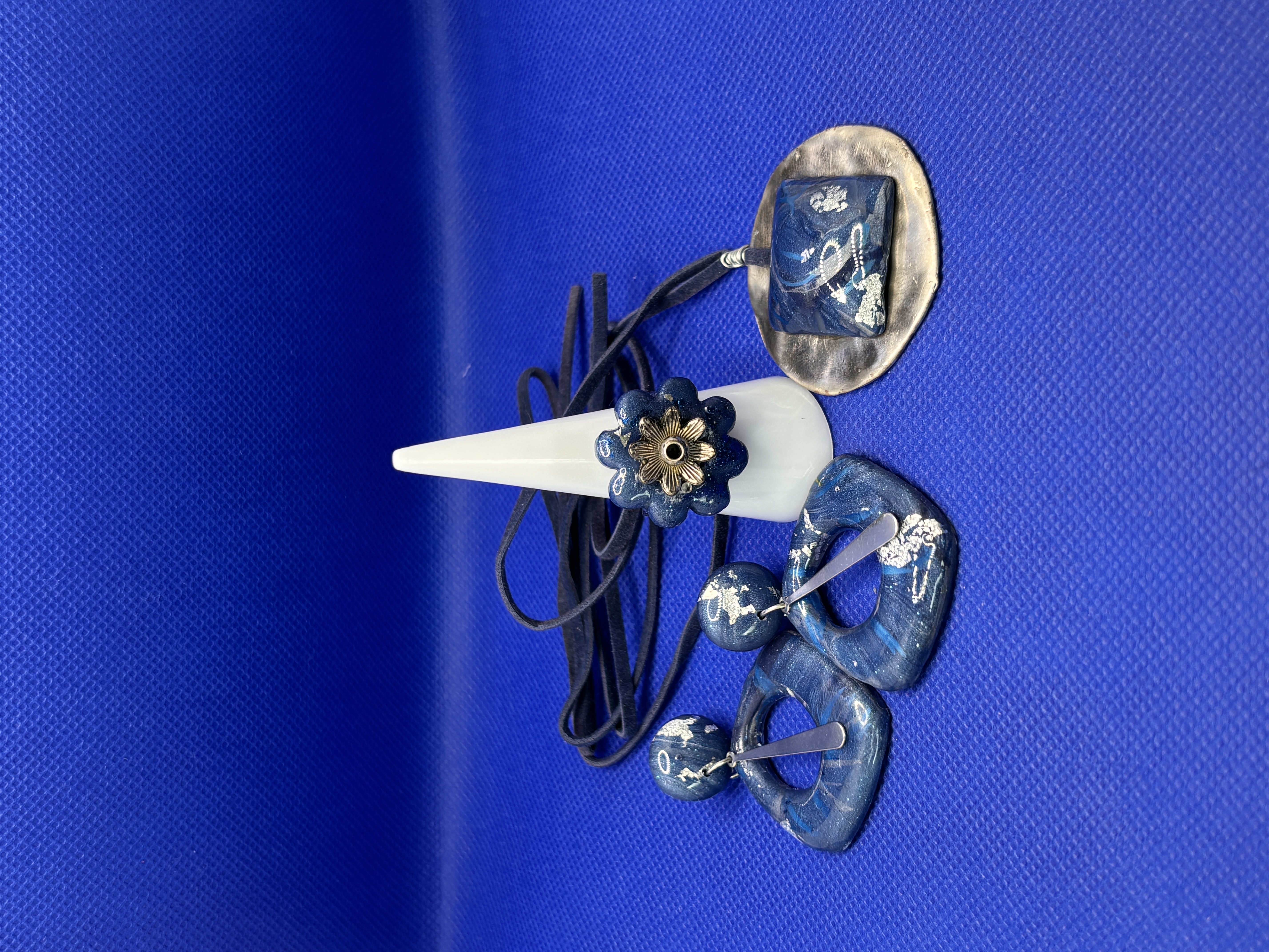 Parure complète "Boucles + Bague + Bracelet bleu profond"202609PrE3